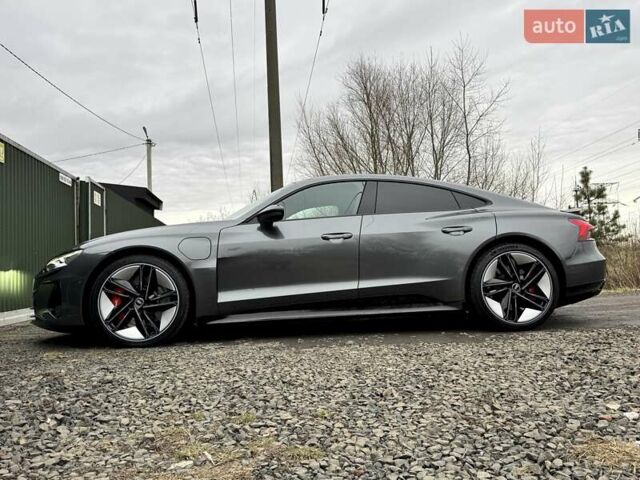 Серый Ауди RS e-tron GT, объемом двигателя 0 л и пробегом 48 тыс. км за 67700 $, фото 12 на Automoto.ua