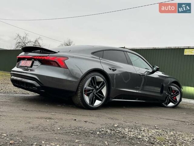 Серый Ауди RS e-tron GT, объемом двигателя 0 л и пробегом 48 тыс. км за 65500 $, фото 7 на Automoto.ua