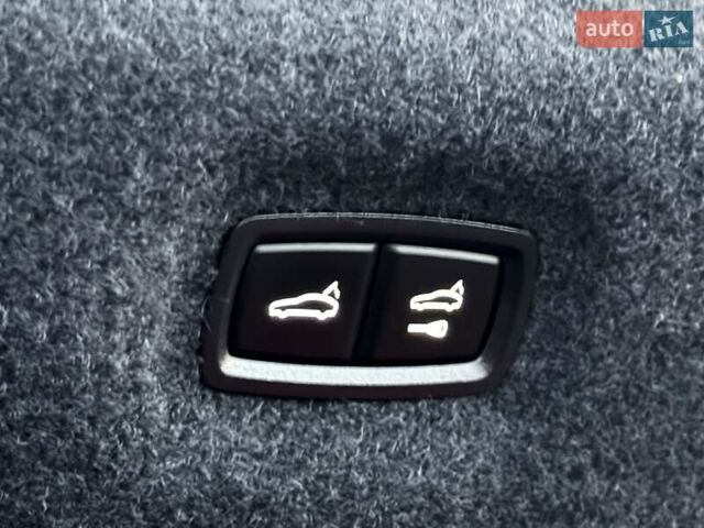 Серый Ауди RS e-tron GT, объемом двигателя 0 л и пробегом 48 тыс. км за 67700 $, фото 53 на Automoto.ua