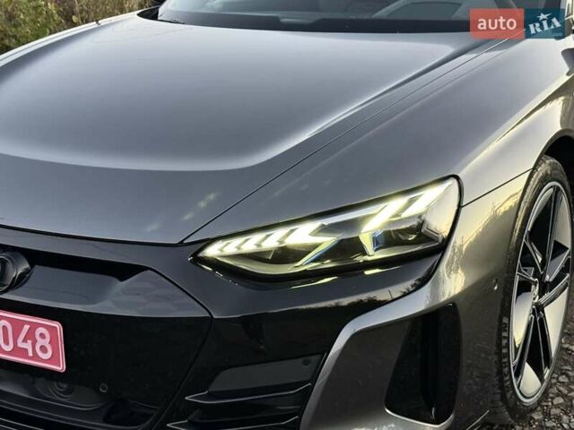 Серый Ауди RS e-tron GT, объемом двигателя 0 л и пробегом 48 тыс. км за 67700 $, фото 19 на Automoto.ua