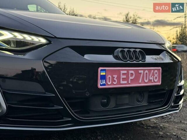Серый Ауди RS e-tron GT, объемом двигателя 0 л и пробегом 48 тыс. км за 65500 $, фото 20 на Automoto.ua