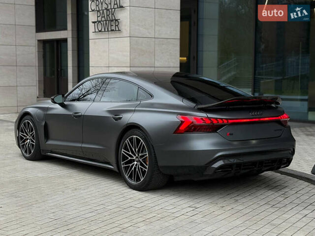 Сірий Ауді RS e-tron GT, об'ємом двигуна 0 л та пробігом 45 тис. км за 56000 $, фото 3 на Automoto.ua
