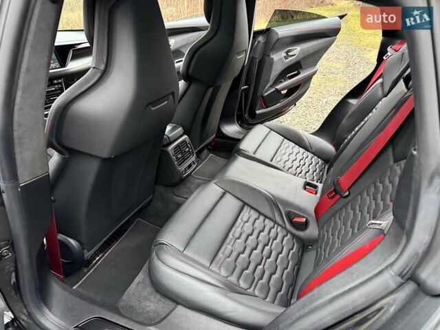 Серый Ауди RS e-tron GT, объемом двигателя 0 л и пробегом 48 тыс. км за 65500 $, фото 39 на Automoto.ua