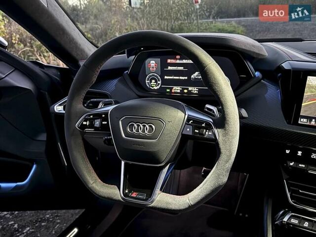 Серый Ауди RS e-tron GT, объемом двигателя 0 л и пробегом 48 тыс. км за 67700 $, фото 80 на Automoto.ua