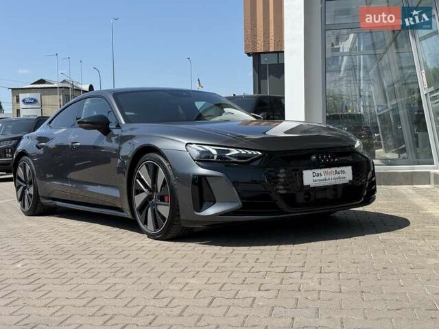 Серый Ауди RS e-tron GT, объемом двигателя 0 л и пробегом 51 тыс. км за 68490 $, фото 4 на Automoto.ua