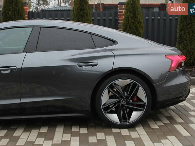 Сірий Ауді RS e-tron GT, об'ємом двигуна 0 л та пробігом 42 тис. км за 69800 $, фото 5 на Automoto.ua