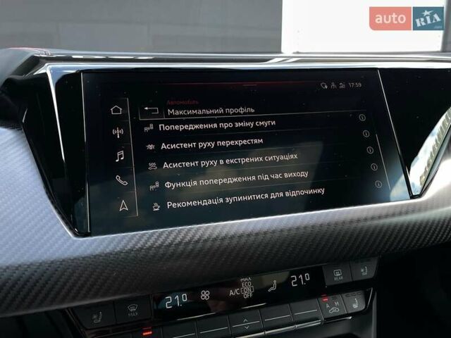 Сірий Ауді RS e-tron GT, об'ємом двигуна 0 л та пробігом 51 тис. км за 71900 $, фото 73 на Automoto.ua