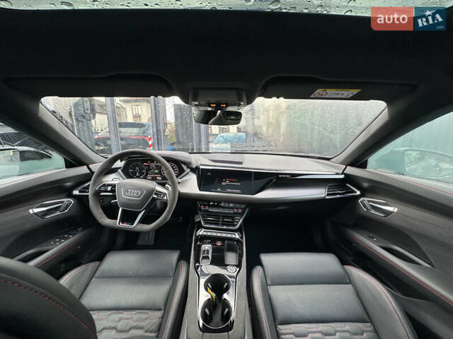 Сірий Ауді RS e-tron GT, об'ємом двигуна 0 л та пробігом 34 тис. км за 73800 $, фото 21 на Automoto.ua