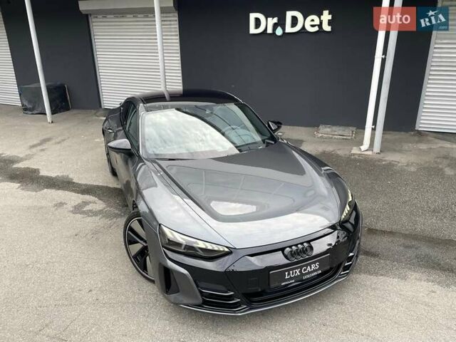 Сірий Ауді RS e-tron GT, об'ємом двигуна 0 л та пробігом 51 тис. км за 71900 $, фото 6 на Automoto.ua