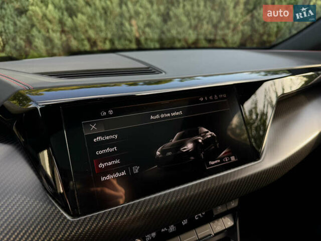 Сірий Ауді RS e-tron GT, об'ємом двигуна 0 л та пробігом 31 тис. км за 80000 $, фото 32 на Automoto.ua