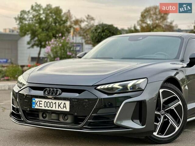 Сірий Ауді RS e-tron GT, об'ємом двигуна 0 л та пробігом 46 тис. км за 69900 $, фото 6 на Automoto.ua
