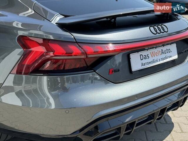 Серый Ауди RS e-tron GT, объемом двигателя 0 л и пробегом 51 тыс. км за 68490 $, фото 15 на Automoto.ua
