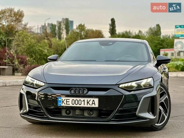 Сірий Ауді RS e-tron GT, об'ємом двигуна 0 л та пробігом 46 тис. км за 74900 $, фото 2 на Automoto.ua