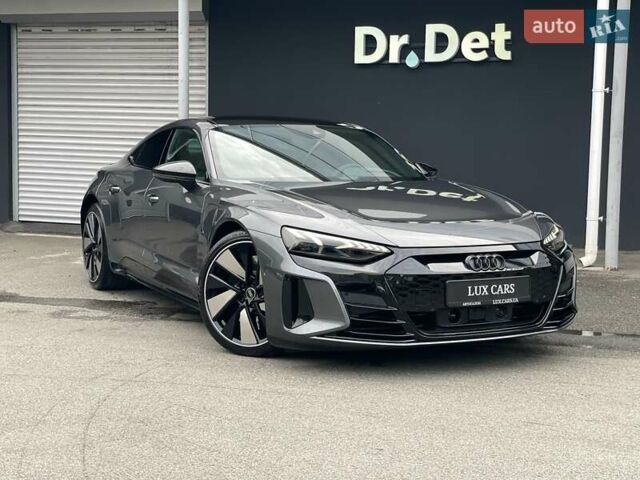 Сірий Ауді RS e-tron GT, об'ємом двигуна 0 л та пробігом 51 тис. км за 71900 $, фото 2 на Automoto.ua