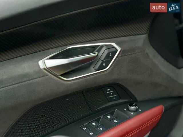 Сірий Ауді RS e-tron GT, об'ємом двигуна 0 л та пробігом 46 тис. км за 69900 $, фото 29 на Automoto.ua