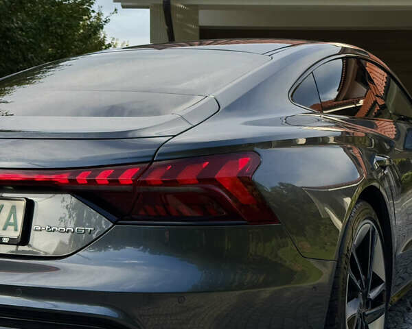 Сірий Ауді RS e-tron GT, об'ємом двигуна 0 л та пробігом 31 тис. км за 80000 $, фото 18 на Automoto.ua