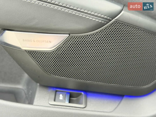Серый Ауди RS e-tron GT, объемом двигателя 0 л и пробегом 39 тыс. км за 69500 $, фото 21 на Automoto.ua