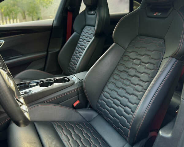 Сірий Ауді RS e-tron GT, об'ємом двигуна 0 л та пробігом 31 тис. км за 80000 $, фото 29 на Automoto.ua