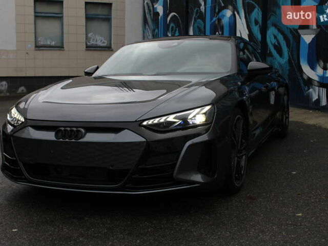 Сірий Ауді RS e-tron GT, об'ємом двигуна 0 л та пробігом 34 тис. км за 73800 $, фото 2 на Automoto.ua