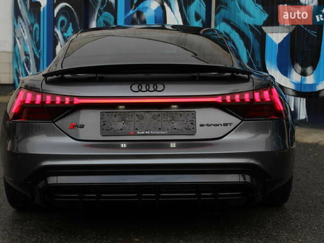 Сірий Ауді RS e-tron GT, об'ємом двигуна 0 л та пробігом 34 тис. км за 73800 $, фото 12 на Automoto.ua
