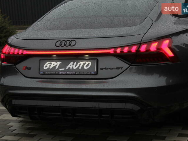 Сірий Ауді RS e-tron GT, об'ємом двигуна 0 л та пробігом 42 тис. км за 69800 $, фото 11 на Automoto.ua
