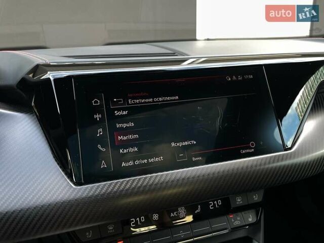 Сірий Ауді RS e-tron GT, об'ємом двигуна 0 л та пробігом 51 тис. км за 71900 $, фото 70 на Automoto.ua