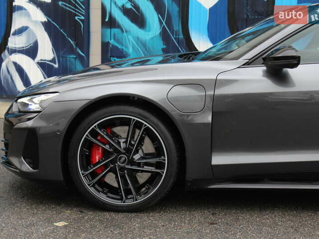 Сірий Ауді RS e-tron GT, об'ємом двигуна 0 л та пробігом 34 тис. км за 73800 $, фото 13 на Automoto.ua