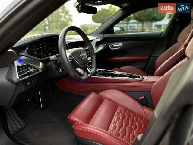 Сірий Ауді RS e-tron GT, об'ємом двигуна 0 л та пробігом 46 тис. км за 74900 $, фото 27 на Automoto.ua