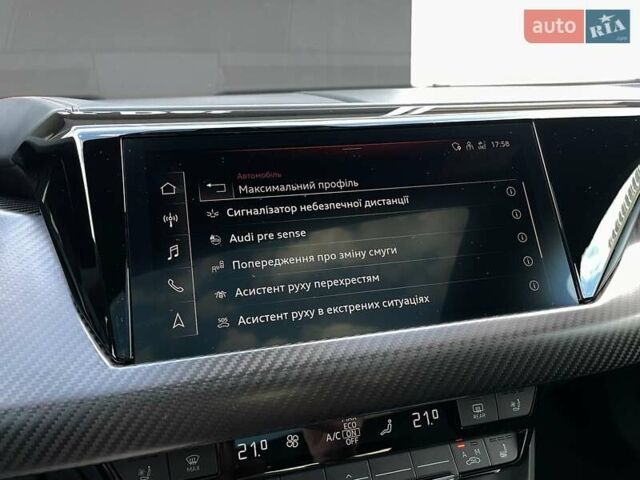Сірий Ауді RS e-tron GT, об'ємом двигуна 0 л та пробігом 51 тис. км за 71900 $, фото 72 на Automoto.ua