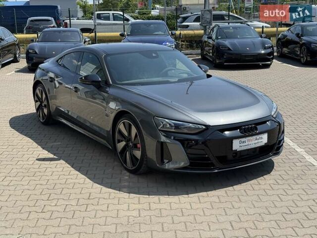 Серый Ауди RS e-tron GT, объемом двигателя 0 л и пробегом 51 тыс. км за 68490 $, фото 3 на Automoto.ua