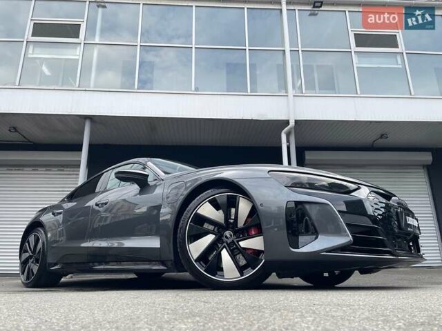 Сірий Ауді RS e-tron GT, об'ємом двигуна 0 л та пробігом 51 тис. км за 71900 $, фото 1 на Automoto.ua