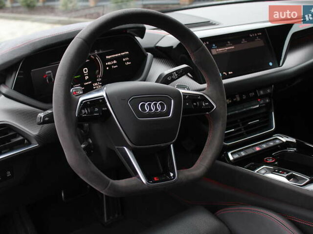 Сірий Ауді RS e-tron GT, об'ємом двигуна 0 л та пробігом 42 тис. км за 69800 $, фото 17 на Automoto.ua