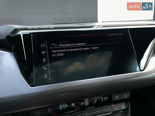 Сірий Ауді RS e-tron GT, об'ємом двигуна 0 л та пробігом 51 тис. км за 71900 $, фото 77 на Automoto.ua