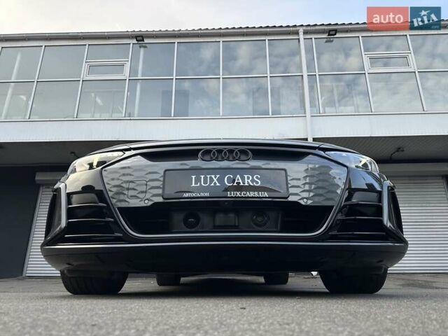 Сірий Ауді RS e-tron GT, об'ємом двигуна 0 л та пробігом 24 тис. км за 79900 $, фото 3 на Automoto.ua