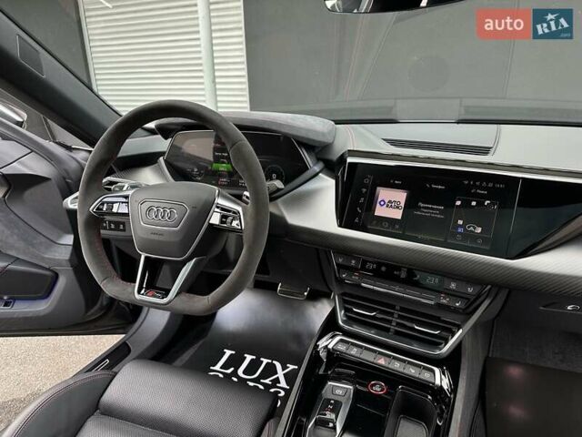 Сірий Ауді RS e-tron GT, об'ємом двигуна 0 л та пробігом 24 тис. км за 79900 $, фото 65 на Automoto.ua