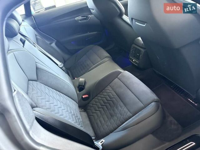 Сірий Ауді RS e-tron GT, об'ємом двигуна 0 л та пробігом 18 тис. км за 72500 $, фото 20 на Automoto.ua