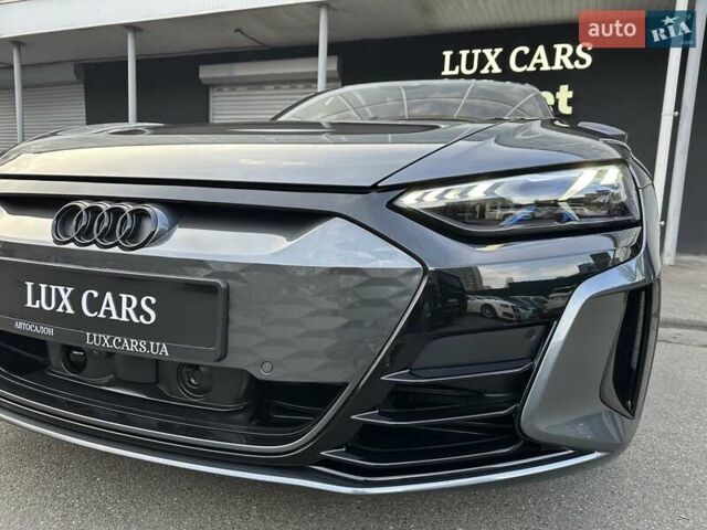 Сірий Ауді RS e-tron GT, об'ємом двигуна 0 л та пробігом 24 тис. км за 79900 $, фото 4 на Automoto.ua
