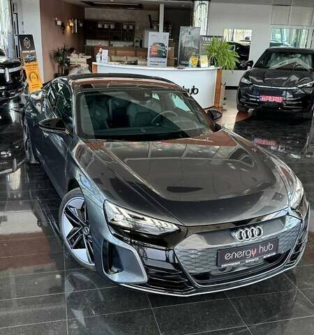 Сірий Ауді RS e-tron GT, об'ємом двигуна 0 л та пробігом 17 тис. км за 72000 $, фото 7 на Automoto.ua