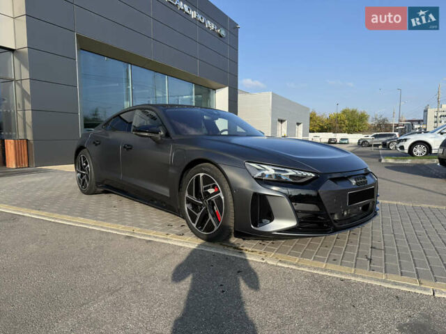 Ауді RS e-tron GT 2023 у Харкові на Automoto.ua Сірий Ауді RS e-tron GT, об'ємом двигуна 0 л та пробігом 11 тис. км за 98000 $, фото 2 на Automoto.ua