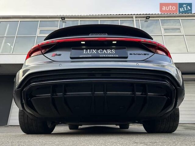 Сірий Ауді RS e-tron GT, об'ємом двигуна 0 л та пробігом 24 тис. км за 79900 $, фото 31 на Automoto.ua