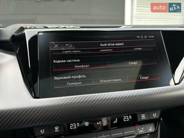 Сірий Ауді RS e-tron GT, об'ємом двигуна 0 л та пробігом 24 тис. км за 79900 $, фото 91 на Automoto.ua