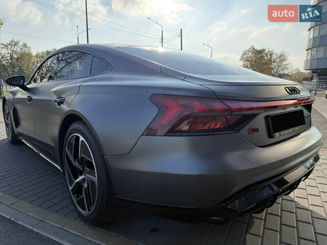 Ауді RS e-tron GT 2023 у Харкові на Automoto.ua Сірий Ауді RS e-tron GT, об'ємом двигуна 0 л та пробігом 11 тис. км за 98000 $, фото 14 на Automoto.ua
