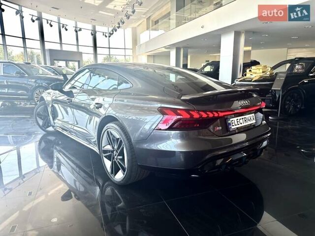 Сірий Ауді RS e-tron GT, об'ємом двигуна 0 л та пробігом 18 тис. км за 72900 $, фото 18 на Automoto.ua
