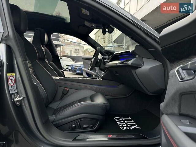 Сірий Ауді RS e-tron GT, об'ємом двигуна 0 л та пробігом 24 тис. км за 79900 $, фото 60 на Automoto.ua