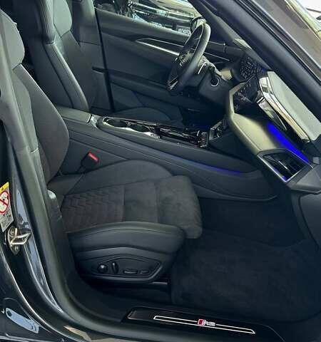 Сірий Ауді RS e-tron GT, об'ємом двигуна 0 л та пробігом 17 тис. км за 72000 $, фото 21 на Automoto.ua