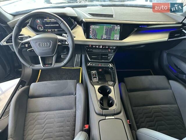 Сірий Ауді RS e-tron GT, об'ємом двигуна 0 л та пробігом 18 тис. км за 72500 $, фото 33 на Automoto.ua