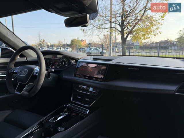 Ауді RS e-tron GT 2023 у Харкові на Automoto.ua Сірий Ауді RS e-tron GT, об'ємом двигуна 0 л та пробігом 11 тис. км за 98000 $, фото 32 на Automoto.ua