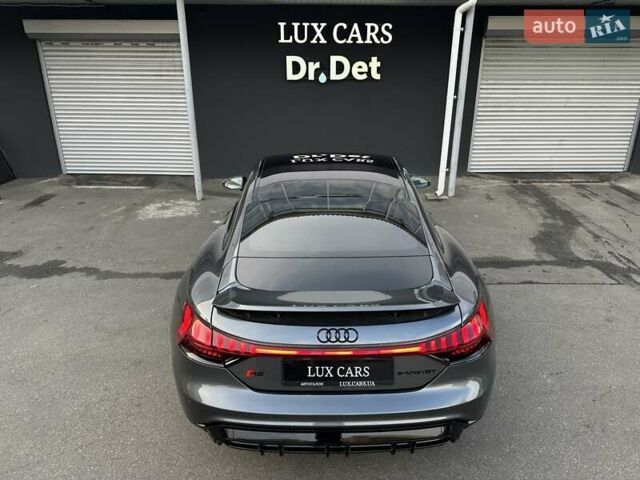 Сірий Ауді RS e-tron GT, об'ємом двигуна 0 л та пробігом 24 тис. км за 79900 $, фото 29 на Automoto.ua