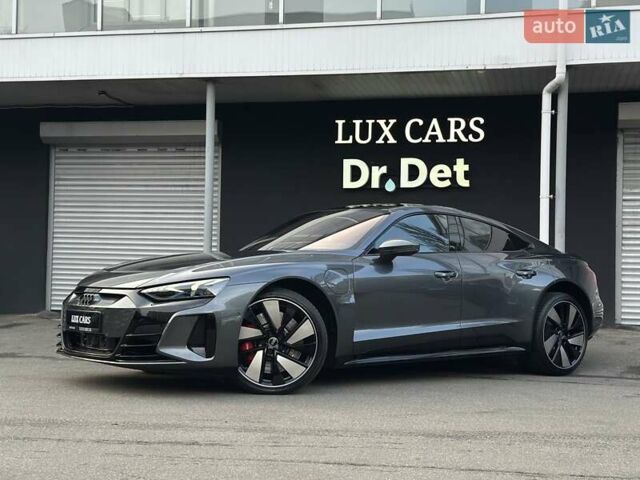 Сірий Ауді RS e-tron GT, об'ємом двигуна 0 л та пробігом 24 тис. км за 79900 $, фото 9 на Automoto.ua