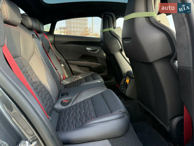 Ауді RS e-tron GT 2023 у Харкові на Automoto.ua Сірий Ауді RS e-tron GT, об'ємом двигуна 0 л та пробігом 11 тис. км за 98000 $, фото 31 на Automoto.ua